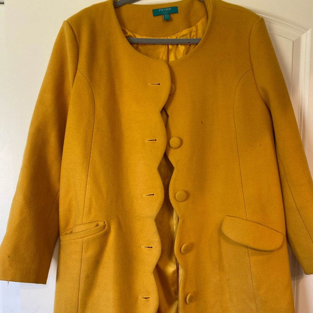 Size 12 Fever London Gold Coat
